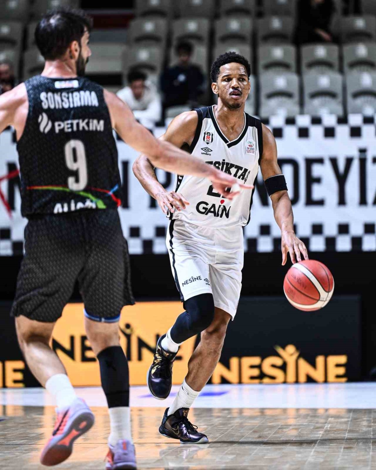 Basketbol Süper Ligi: Beşiktaş: 81 - Aliağa Petkim Spor: 69