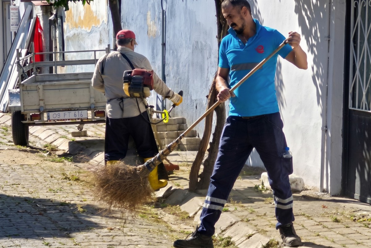 EFELER BELEDİYESİ EKİPLERİNDEN GÜÇ BİRLİĞİ