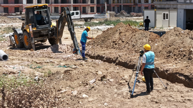 ÇERÇİOĞLU’NDAN EFELER’E 5,2 MİLYON LİRALIK ALTYAPI YATIRIMI