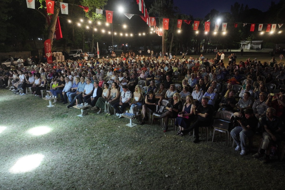 EFELER’DE SANAT GECESİ: BAŞKAN ANIL YETİŞKİN’DEN DAVET