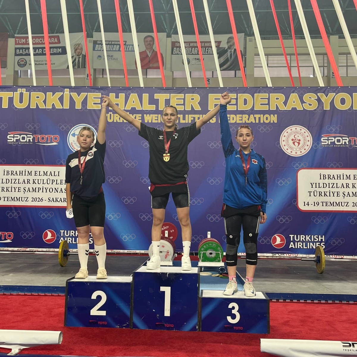Aydınlı halterci Esma Ecrin Kaymaz, Türkiye üçüncüsü oldu
