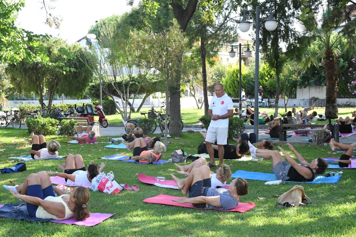DAVUTLAR VE GÜZELÇAMLI'DA HER SABAH SPOR COŞKUSU YAŞANIYOR 