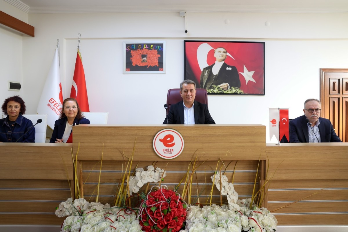 EFELER’DE 2027 BÜTÇESİ BELLİ OLDU: OY BİRLİĞİYLE KABUL EDİLDİ